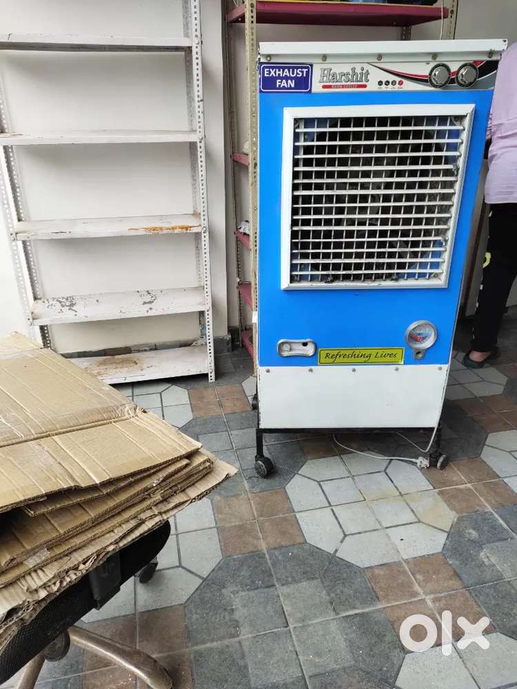 Exhaust motor cooler