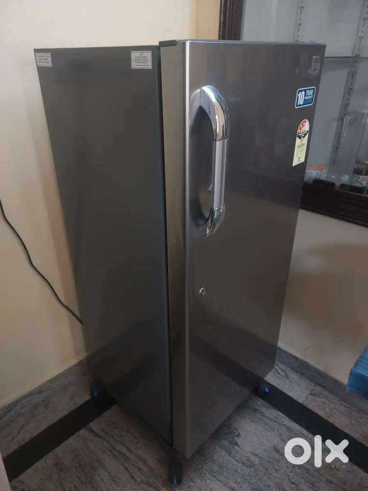 Refrigerator (move out sale )