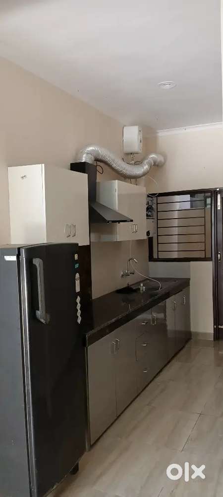 2bhk fully furnished ground floor flat for sale built in 85 gazz