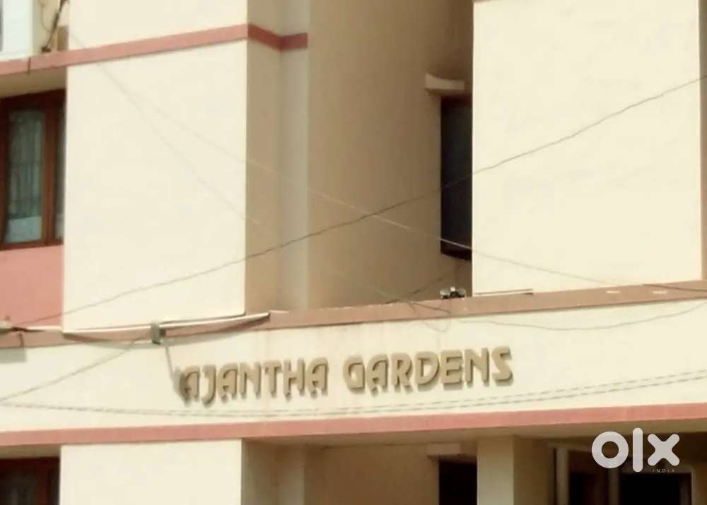 LEASE RS 12,00,000 Ground floor in prime area Valluvar Colony Bus Stop