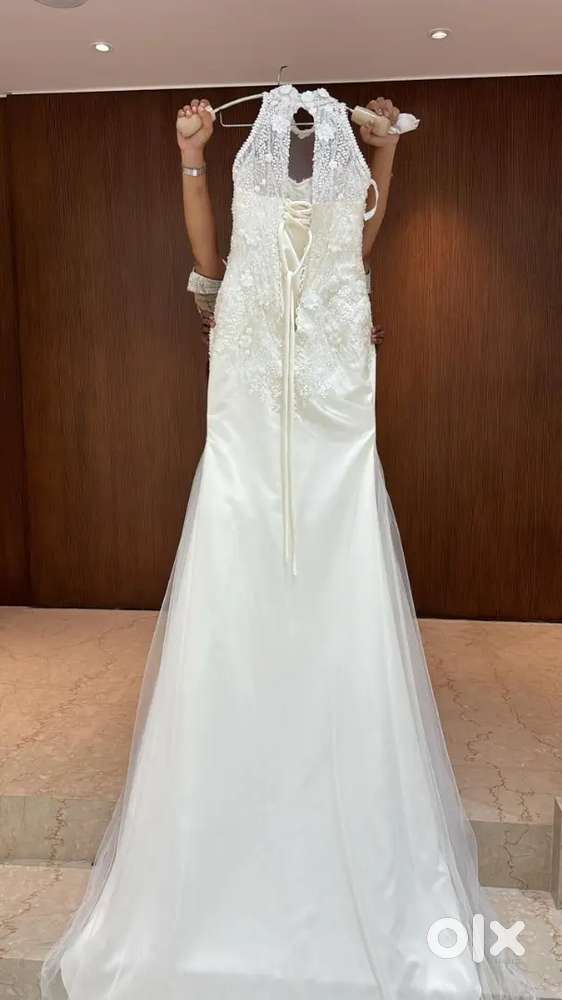Wedding gown