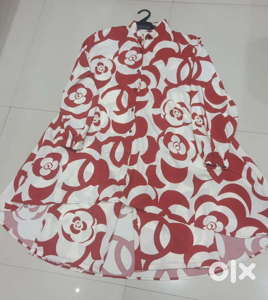 Ladies boutique with fancy item,accessories and cosmetic products