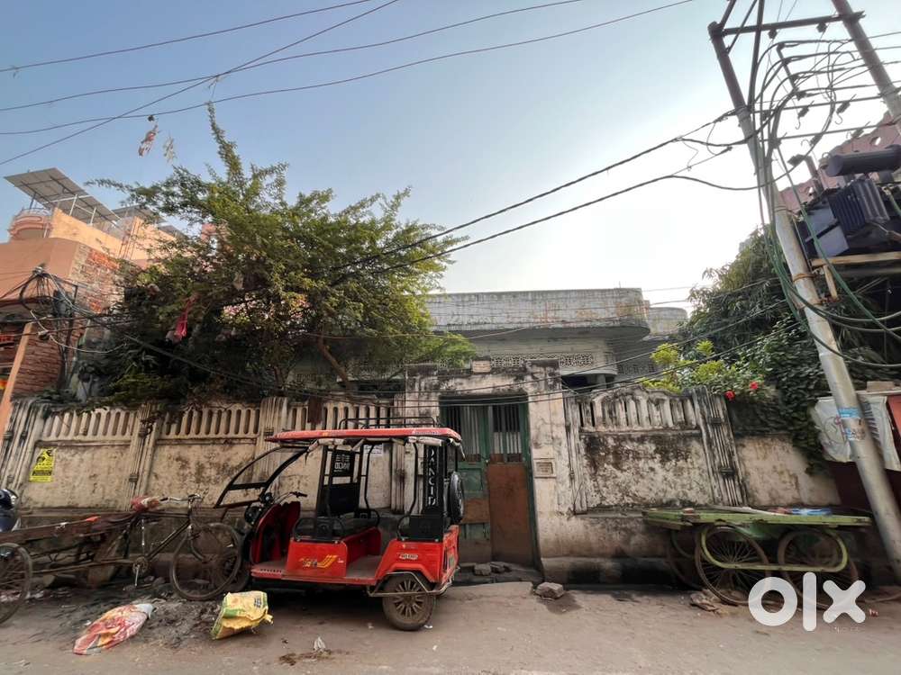 On road property at very good rate and area .