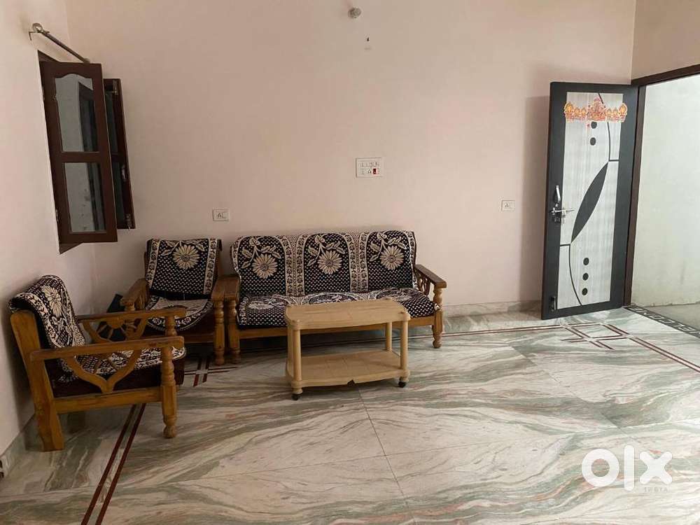 independent house on first floor is avalable for rent