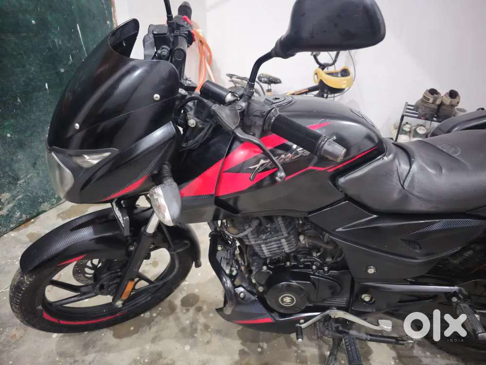 BAJAJ Pulsar 125cc Excellent Condition..50+ Milega paise ki jarurat h