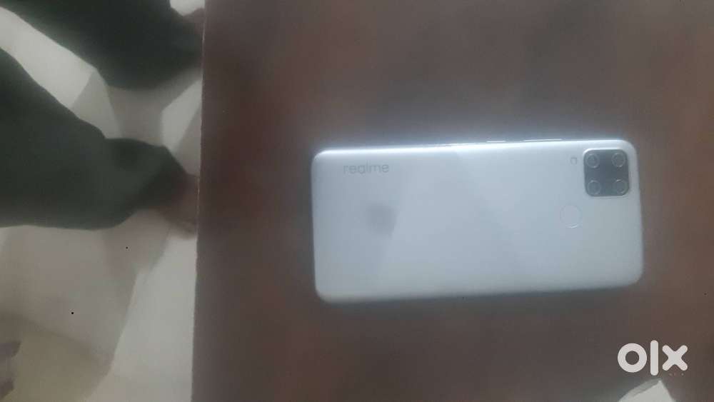 Realme C 15