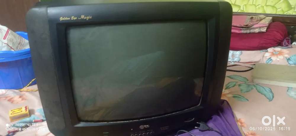 LG TV fully working
