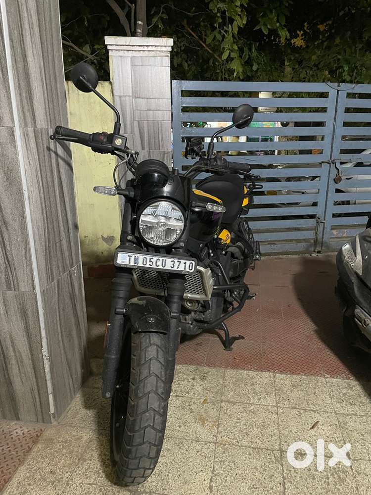 Royal Enfield Guerrilla 450 Top variant  Fully Serviced  Accessories