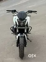 BAJAJ DOMINAR 400 CC 2017 MODEL