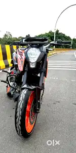 KTM duke 125 bs6