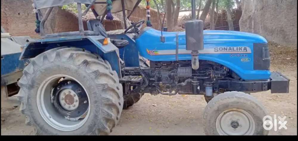Sonalika tracture wit trancure machine