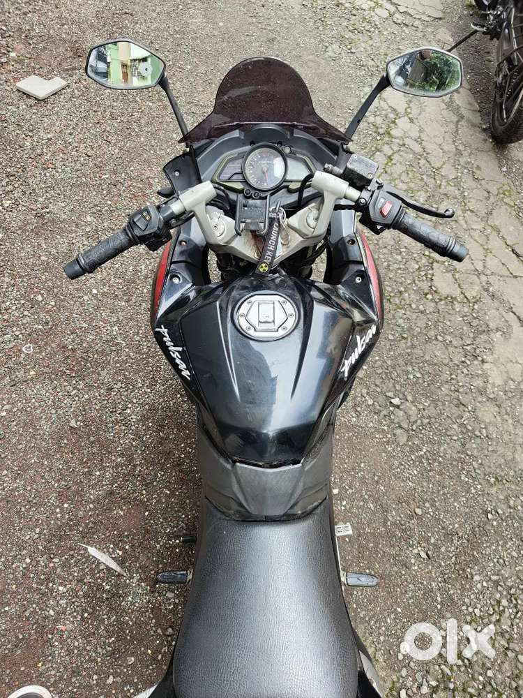 Bajaj pulsar RS 200