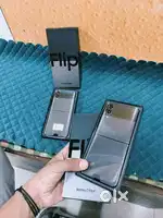 Samsung z flip4 5g 256gb open box stock available