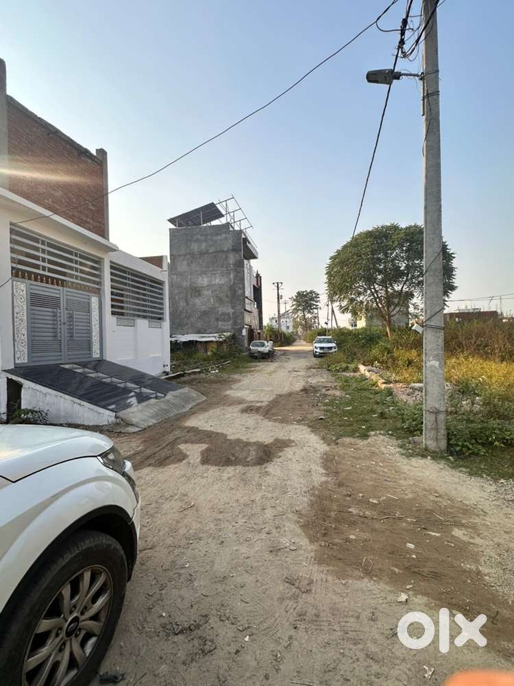 Plot available Gulmohar green gomti nagar