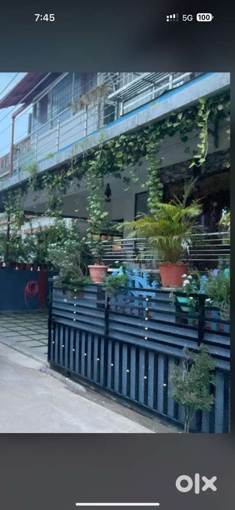 New ladies PG Available