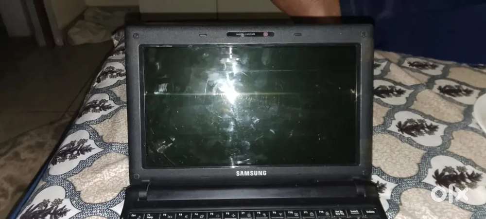 Samsung mini laptop
