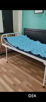 Hospital bed semi fowler