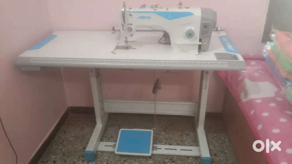 Jack sewing machine F5 model