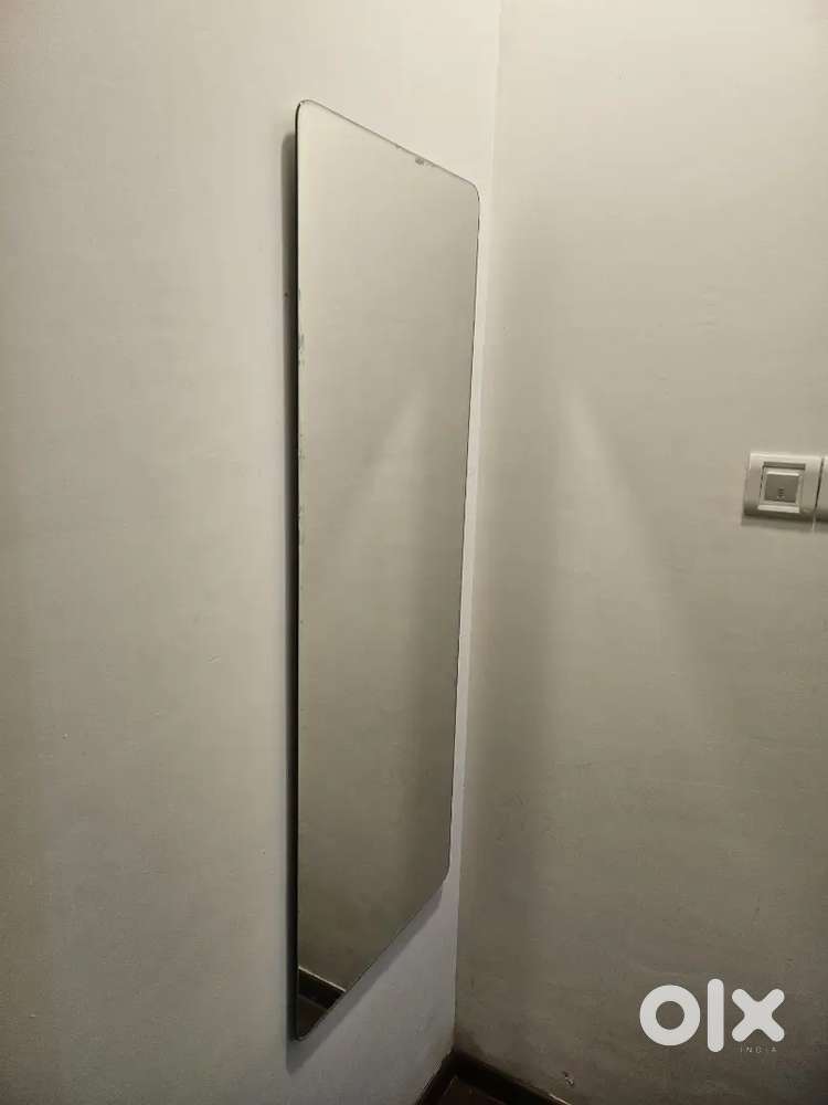 Full-Length Wall Mirror – 47x18 – Excellent Condition