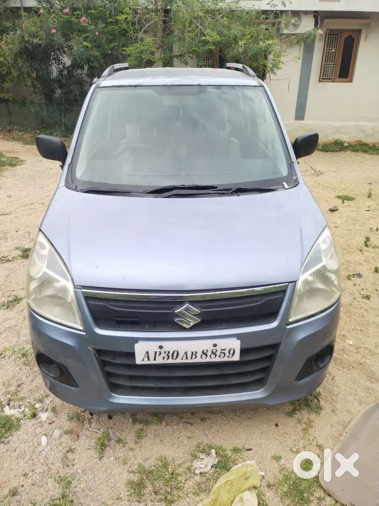 Maruti Suzuki Wagon R 1.0 2015 4seal tires