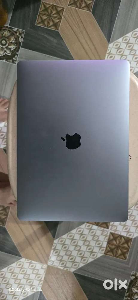 Apple Mac book air m1 8GB 256GB SSD storages