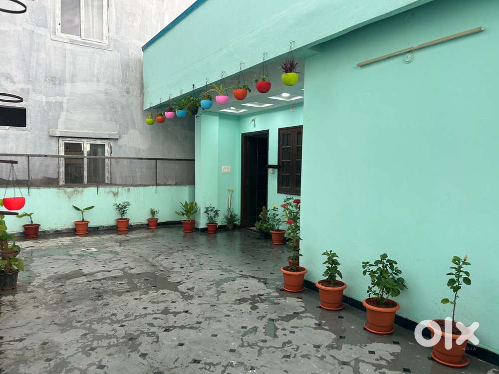 Looking for a flatmate(Pent House - 2BHK)