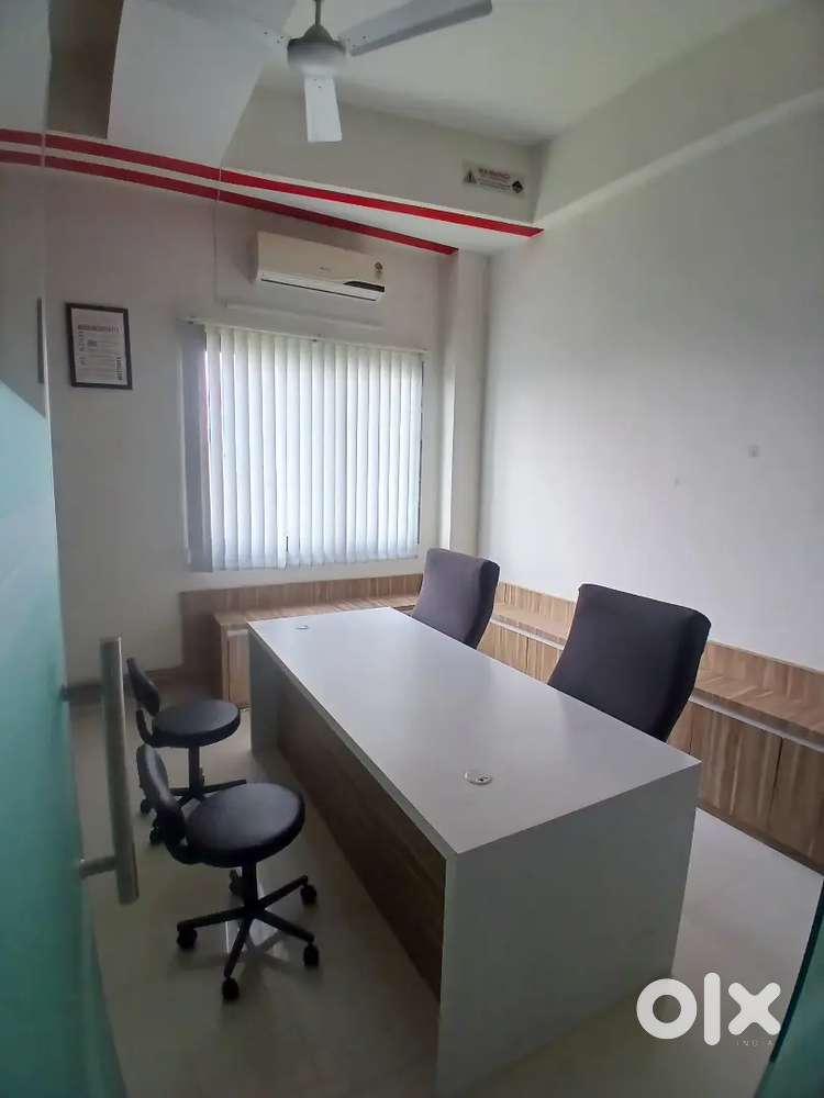 ફૂલ ફર્નિચર ઓફીસ ભાડે થી રાખવા ફોન કરો.(રેની પ્રોપર્ટી બ્રોકર)