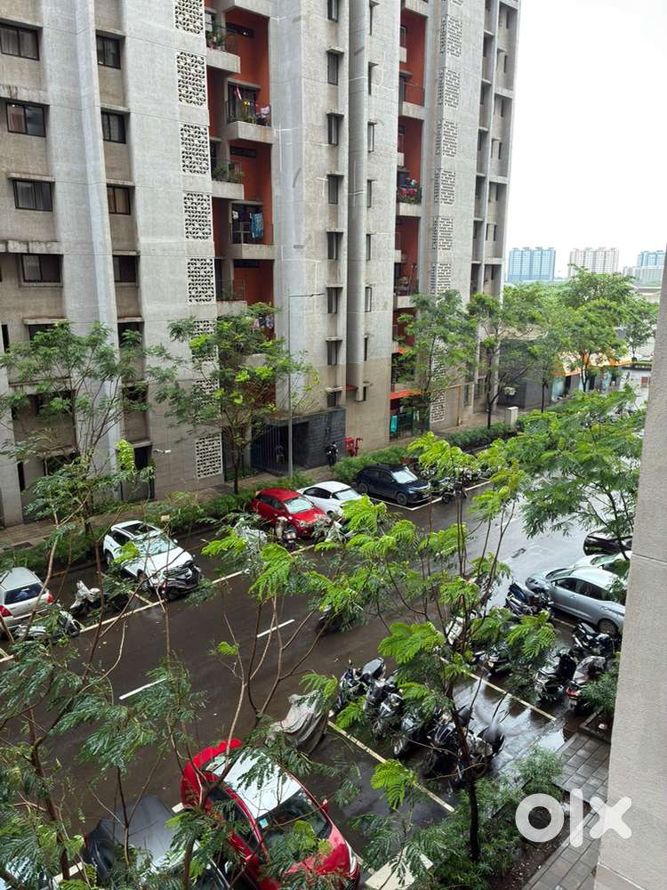 3 bhk furnished rent road view without balcony
