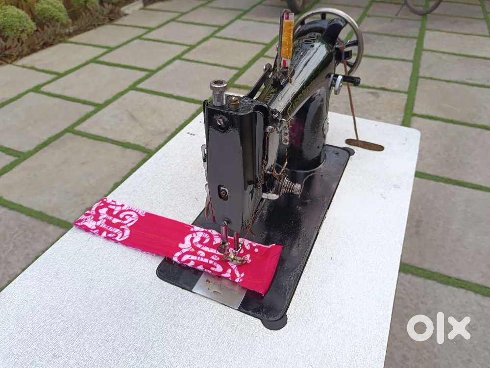 Sewing machine ( MERRITT)