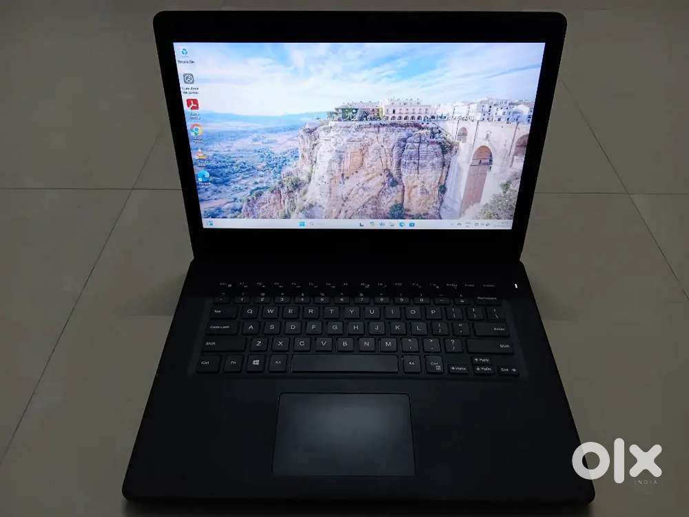 Dell Laptop i3,8th Gen,8GB RAM,250GB SSD,14 Display,Windows 11