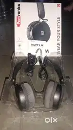 PORTRONICS MUFFS M IN LIKE NEW CONDITION