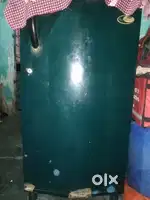 Whirlpool pool fridge