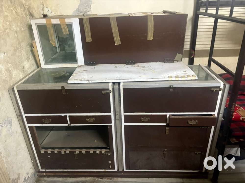 2 Utility table