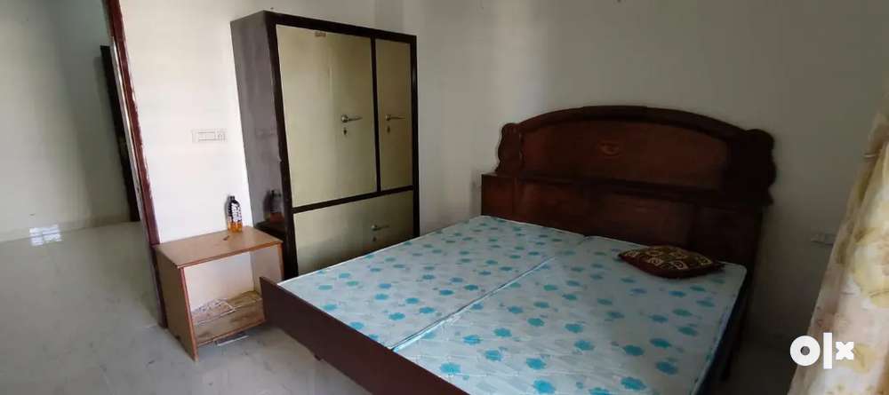 2bhk(onwwrfree)fully furnished sector 66A mohali