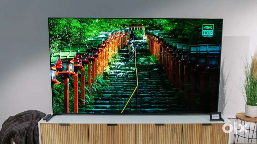 52 INCHES NEW SMART LEED TV 2 YEARS WARRANTY ANDROID 4K ULTRA