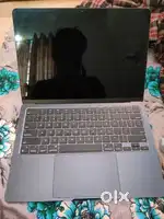 MacBook Air m2 (2022 model)