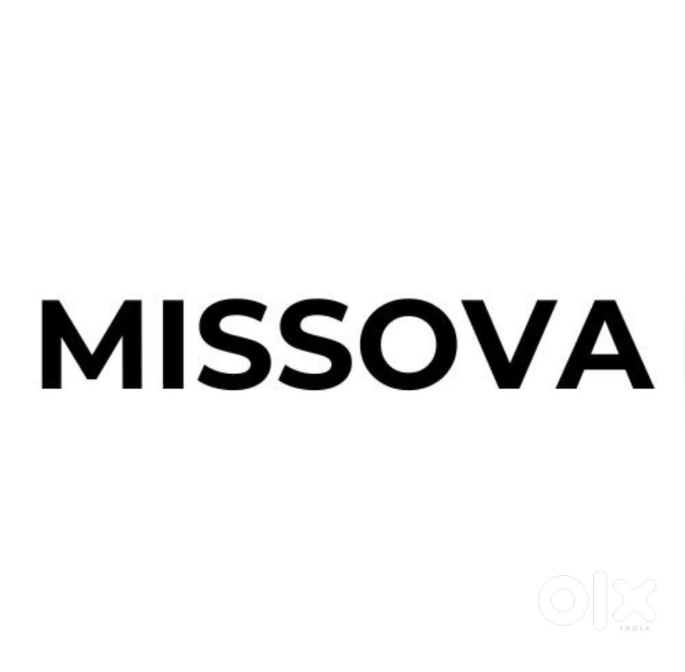 Female Content creator for women clothing label