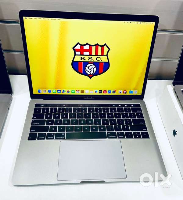 ( Mac huB ) Macbook Pro - 13 inchs ( M1-Chip )