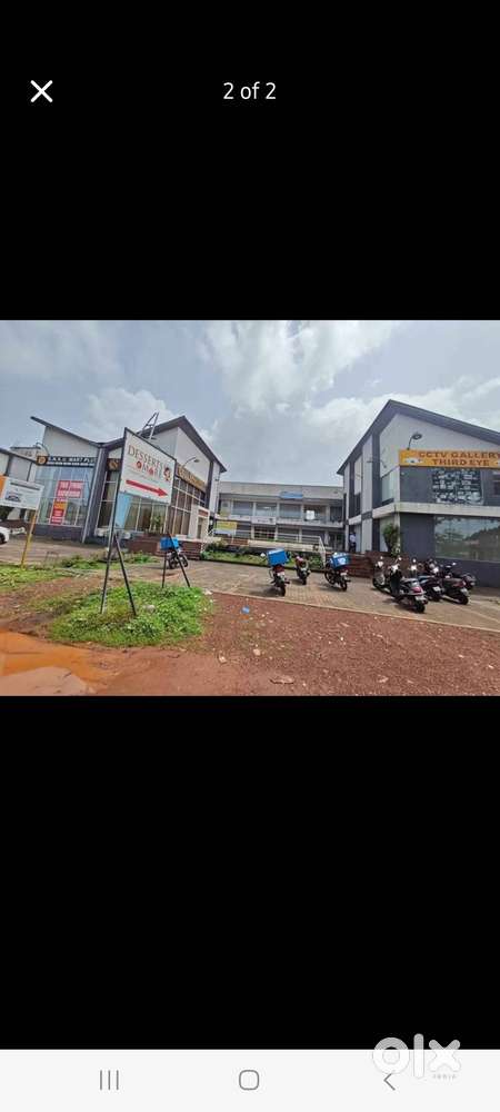 Road facing shop on Lease