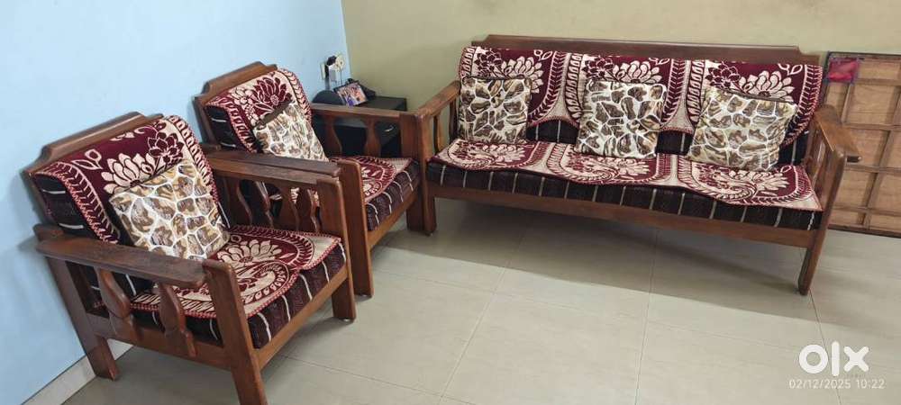 TEAKWOOD SOFA SET 3+1+1 FOR SALE
