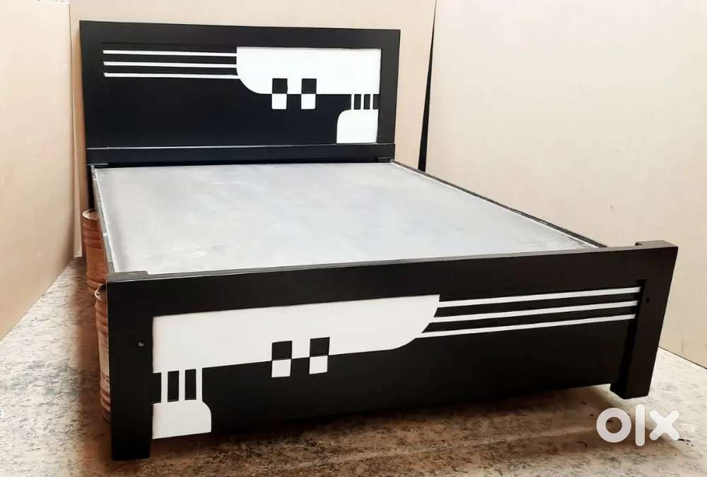 Fancy Queen size wooden cot