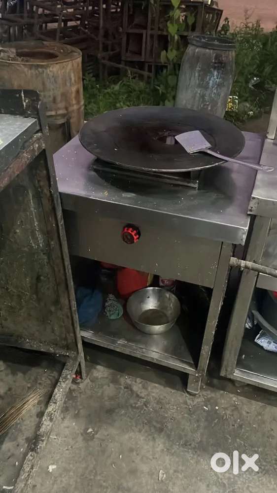 Need money sale resturant  pics k alawa bhi or samaan hai