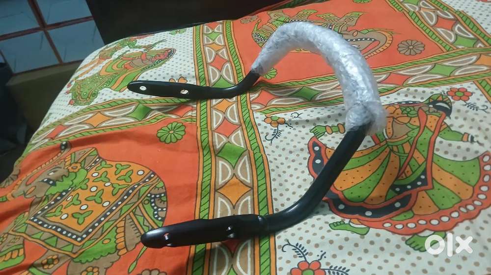 Brand new REBORN BULLET/CLASSIC 350 GRAB HANDLE
