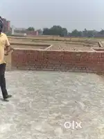 Purab paschim face ka plot hai area bhagwatipur nuaao Vrindavan apart