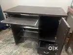 Computer table