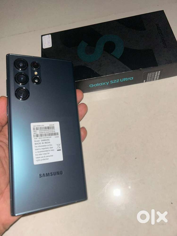 Samsung galaxy S22 Ultra 256gb in execllent condition