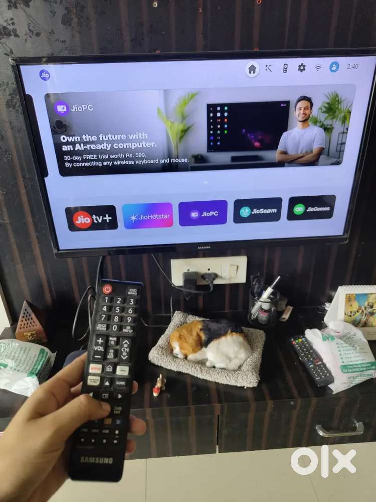 Samsung 32 Smart LED TV – Excellent Condition