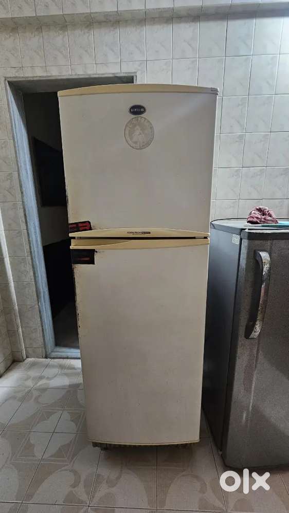 Samsung double door fridge at giveaway price