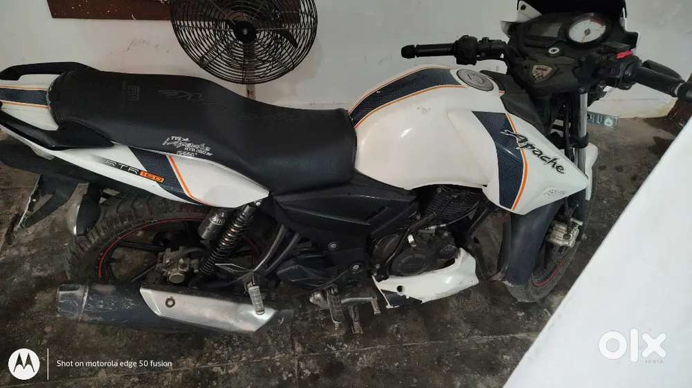TVS Apache RTR 160 White