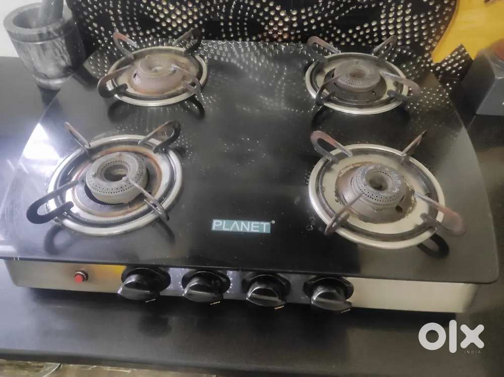 GAS STOVE (PLANET COMPANY) WITH 4 BURNERS